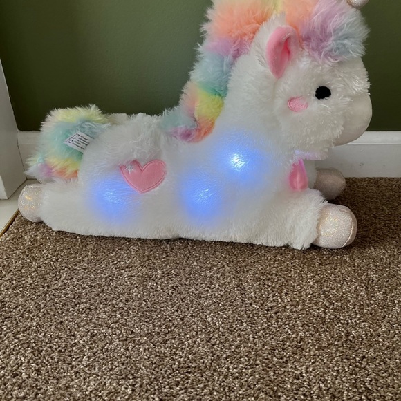 FAO Swartz Unicorn Color Changing Light Up Music Stuffed Animal - Picture 2 of 13
